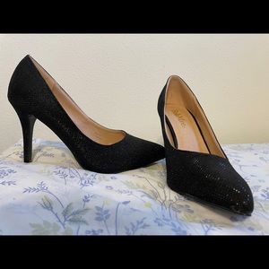 Bella Marie Black Cone Heels Size 7.5